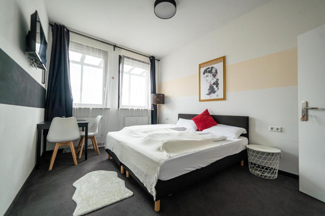 Full House Hostel Nurnberg - Shared Bath & Kitchen Экстерьер фото