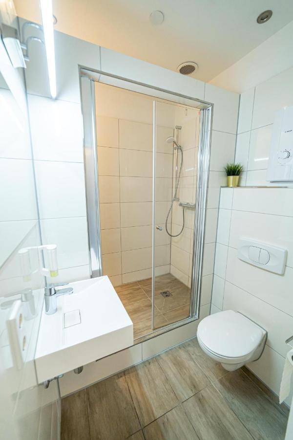 Full House Hostel Nurnberg - Shared Bath & Kitchen Экстерьер фото