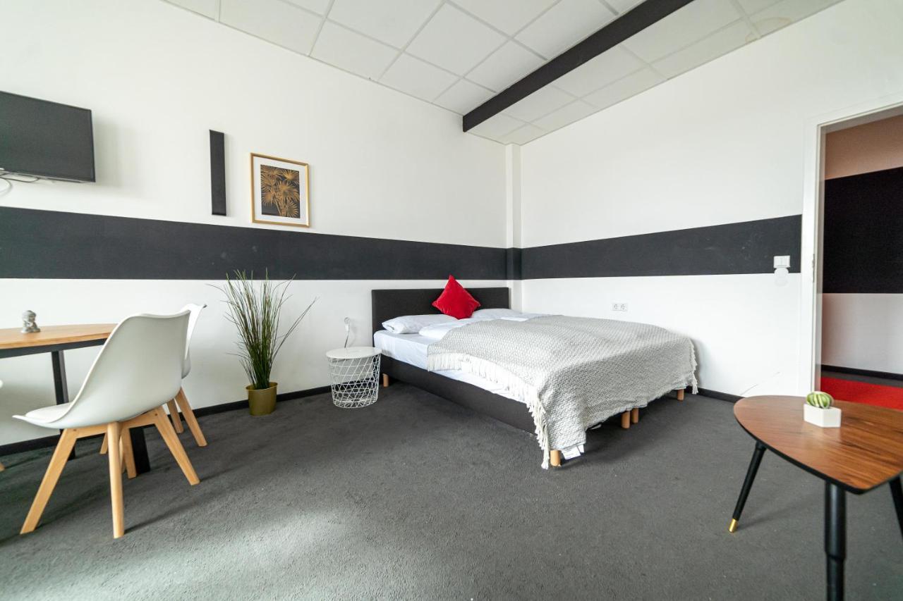Full House Hostel Nurnberg - Shared Bath & Kitchen Экстерьер фото